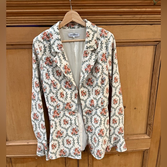 WeWoreWhat Victorian Floral Blazer - Picture 3 of 5
